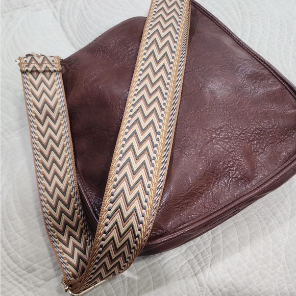 ah• dorned Wallet Median - Picture 4 of 6